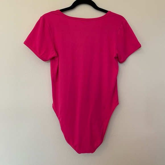 BNWOT Pink Floyd Dark Side of the Moon Pink Bodysuit Size LARGE - Picture 6 of 7